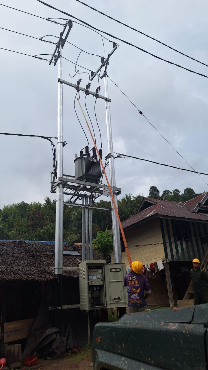 PLN UID Suluttenggo Sukses Terangi Desa Peana: Bawa Semangat Kemerdekaan Akses Listrik di Seluruh Pelosok