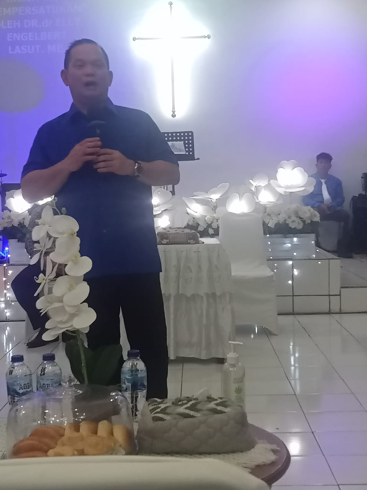 Elly Lasut Jadi Pembicara Seminar di GPdI, Para Gembala Turut Mendoakan dan Berharap E2L – HJP Menangi Pilgub Sulut