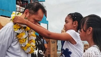 Tinonda sampai Napombaru Sambut Riang’ Kehadiran Pastor Stenly