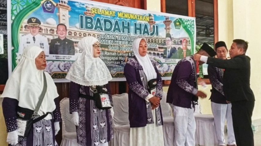 Penjabat Bupati Talaud Lepas Keberangkatan Tujuh Calon Jemaah Haji