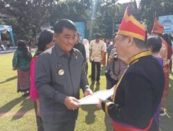 Hanny Rawung Terima Penghargaan Kepsek Terbaik dari Gubernur Sulut di Hari Guru Nasional